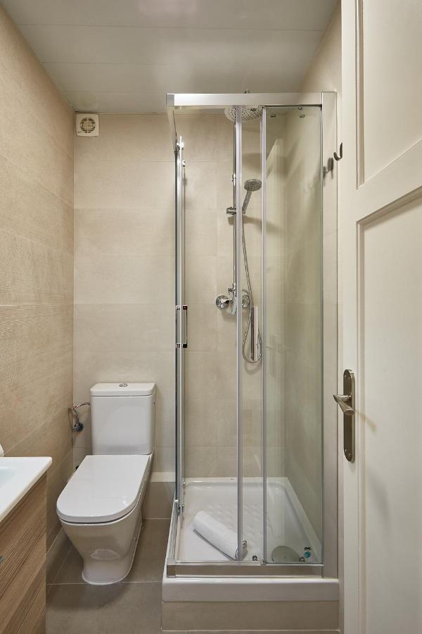 Апартаменты Bbarcelona Calabria Flat Экстерьер фото