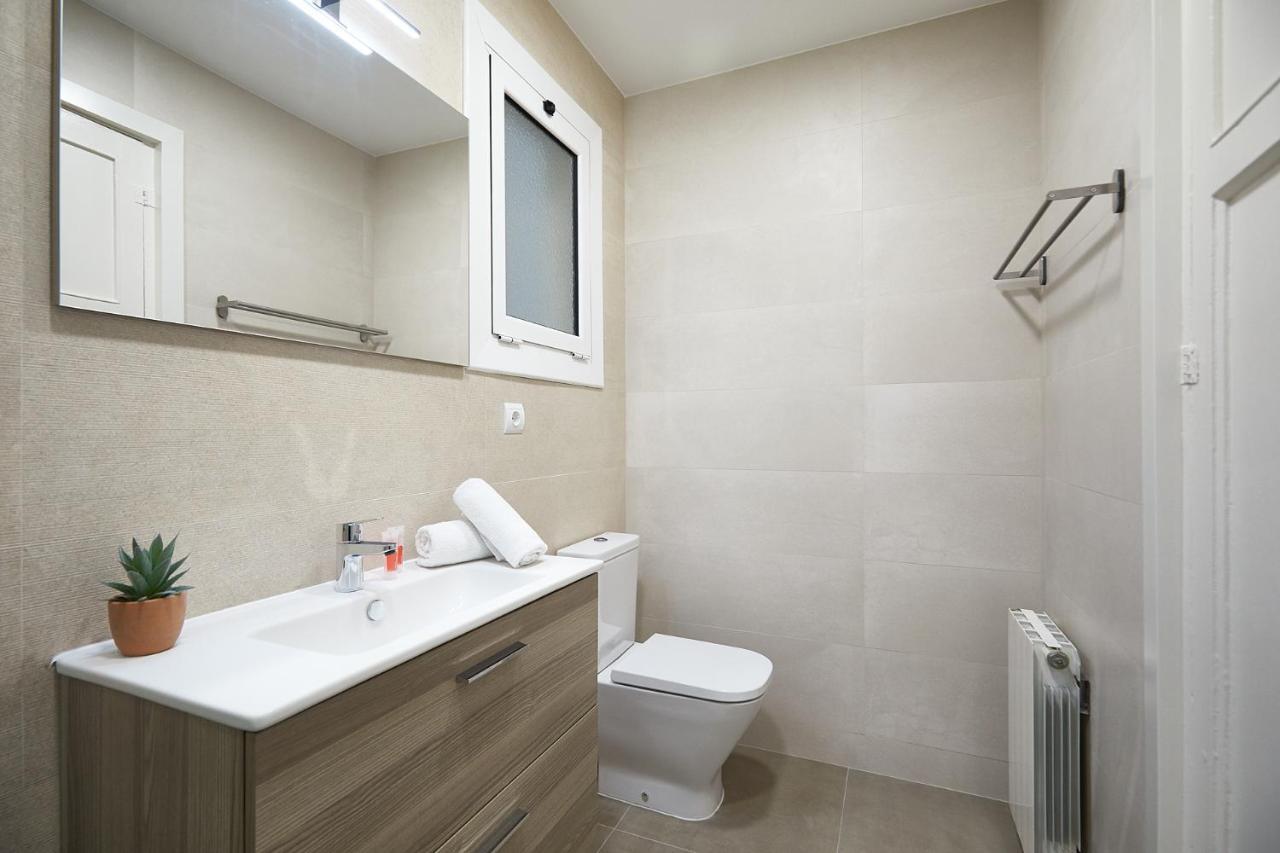 Апартаменты Bbarcelona Calabria Flat Экстерьер фото